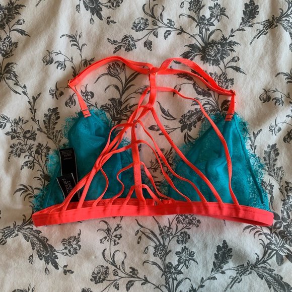 Victoria's Secret Bright Blue Bra Size XS - Picture 2 of 2